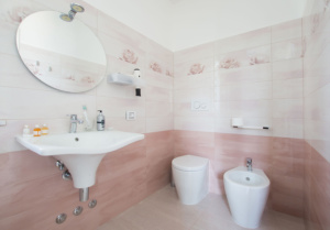 bagno camera matrimoniale hotel affittacamere